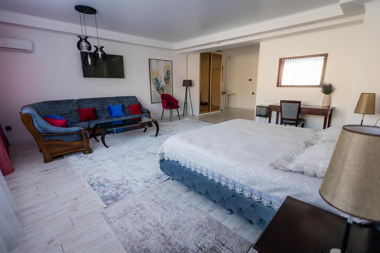 Metelitsa Hotel 卡拉甘达 外观 照片