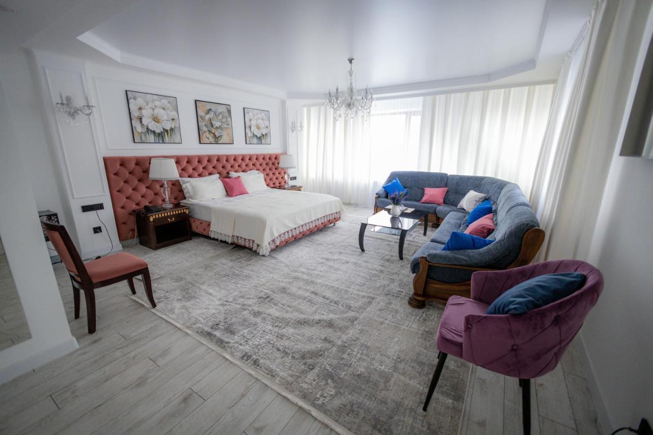 Metelitsa Hotel 卡拉甘达 外观 照片