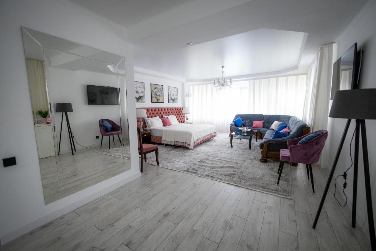 Metelitsa Hotel 卡拉甘达 外观 照片