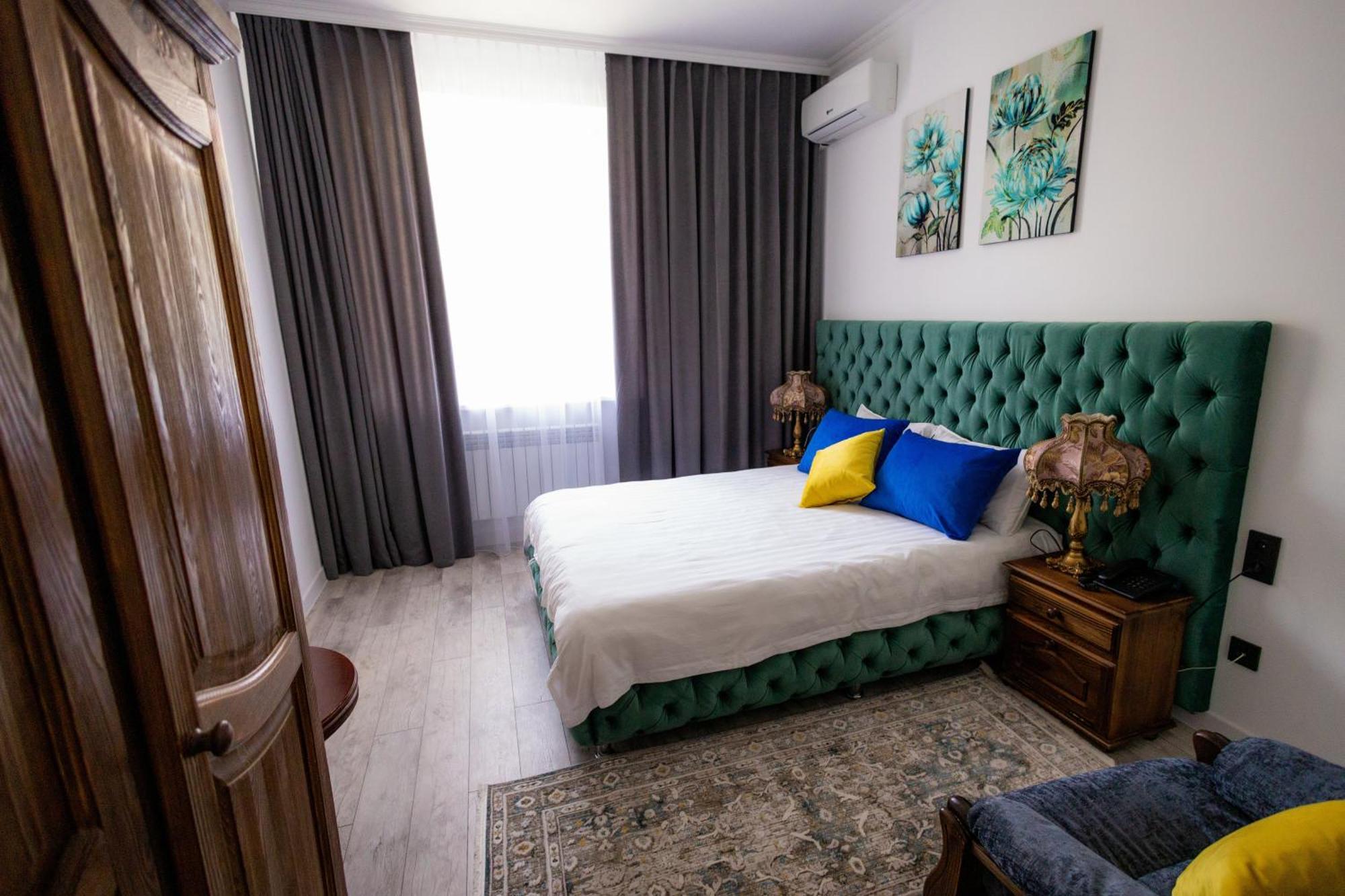 Metelitsa Hotel 卡拉甘达 外观 照片